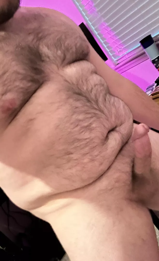 Touch me😁 posted by biandchubby
