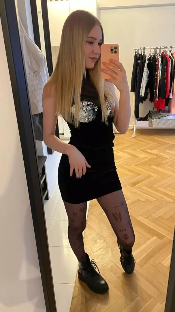Trying to make you hard! posted by SpicyGirlxx