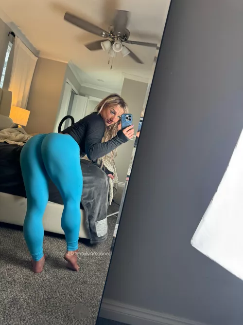 When the hammies start to pop through the leggings by abbylynnxxxxx