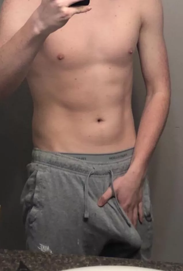 22 Ginger and awkward. Get off to compliments tho🤷‍♂️ posted by the-otheroneaccount