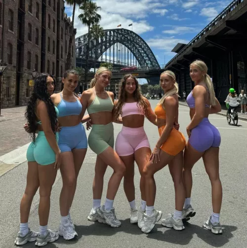 [6] gym girls by UR0daddy0ex