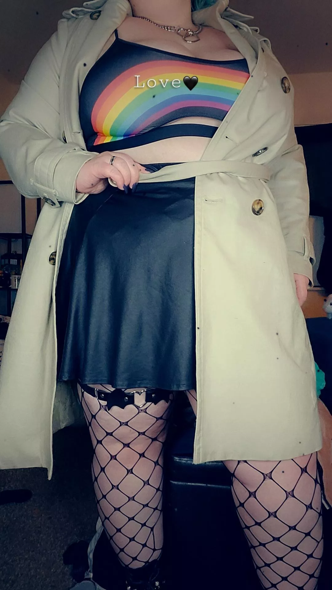 A goth hottie just showed up at your door.. posted by goddessandpricess2uu