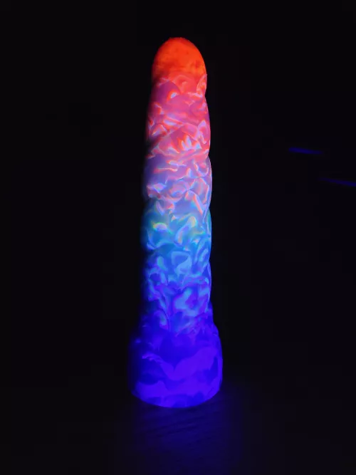 Aurora Mystic under blacklight is just too beautiful ✨️ by icedbunbeebee