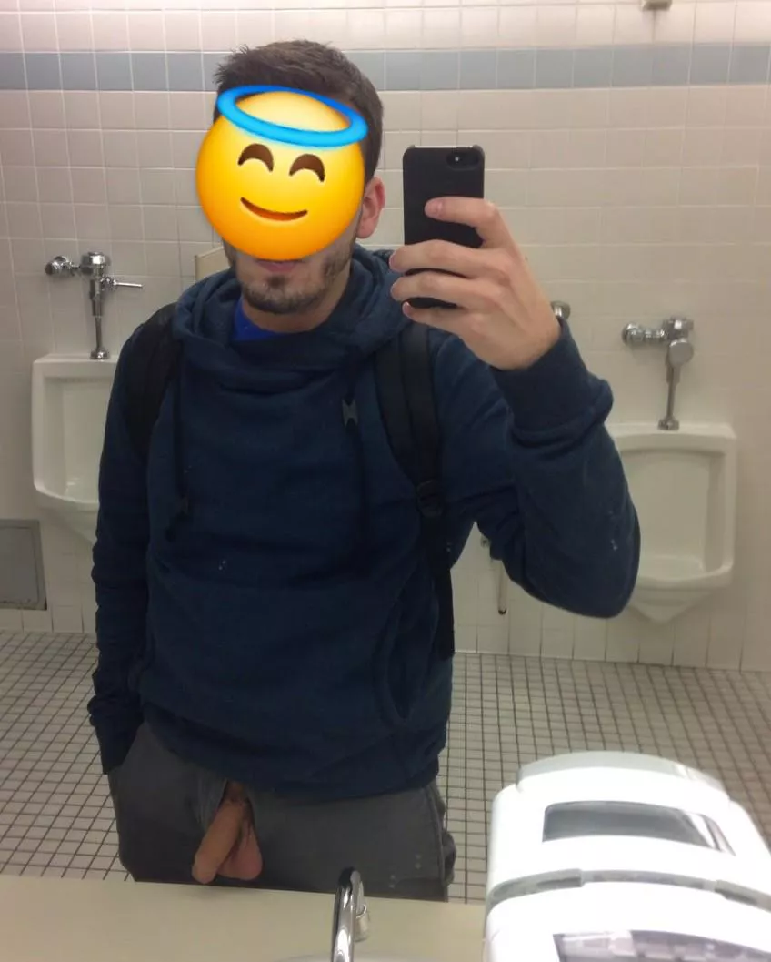 Back when I was a Bi college frat bro....ohhh what when down after class👅 posted by Deal-Large