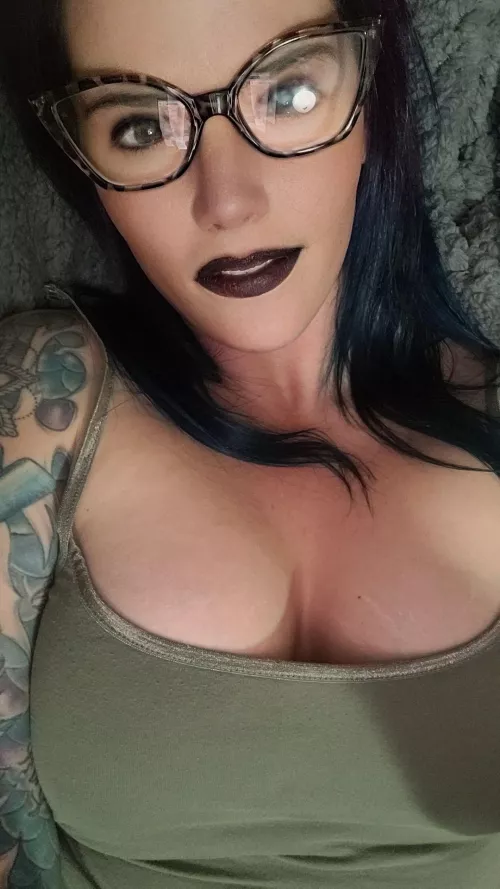 Book Nerd goth babe by gothbabe2024