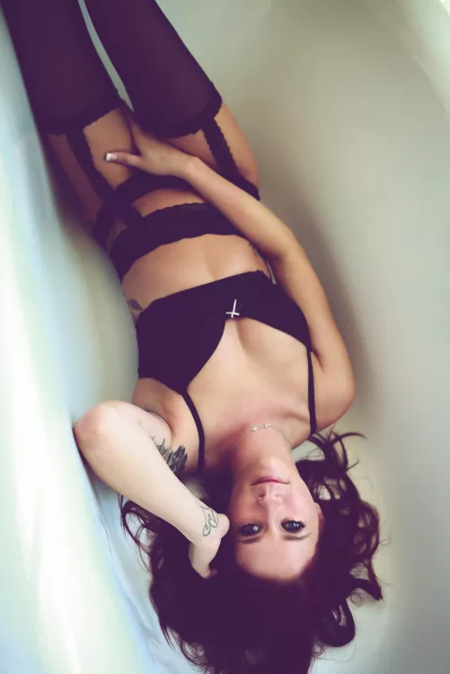 Care to join? 💦 by Yewen_Girl