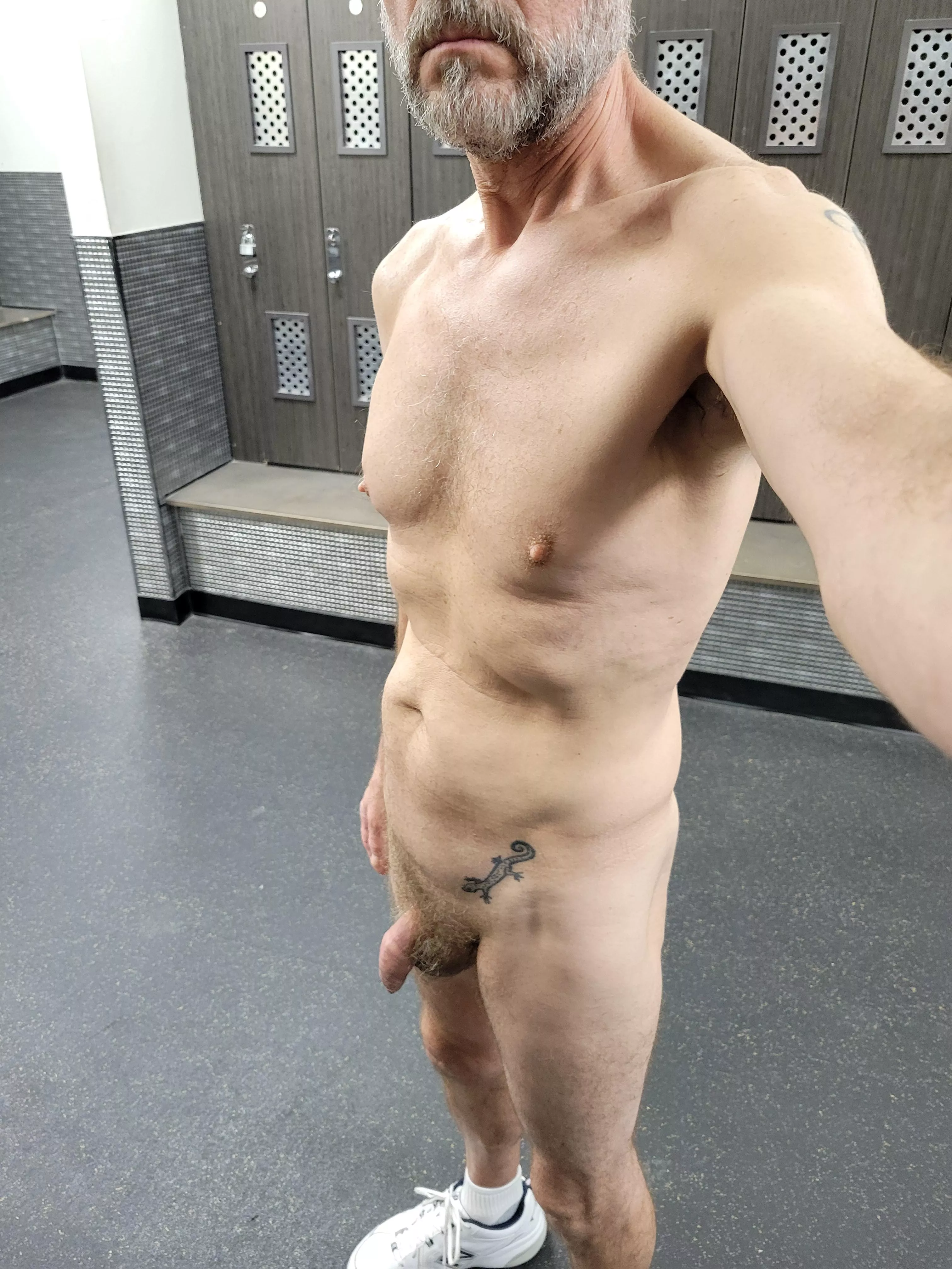 Changing into my workout clothes, wish I had a gym buddy. [59] posted by cut_restored