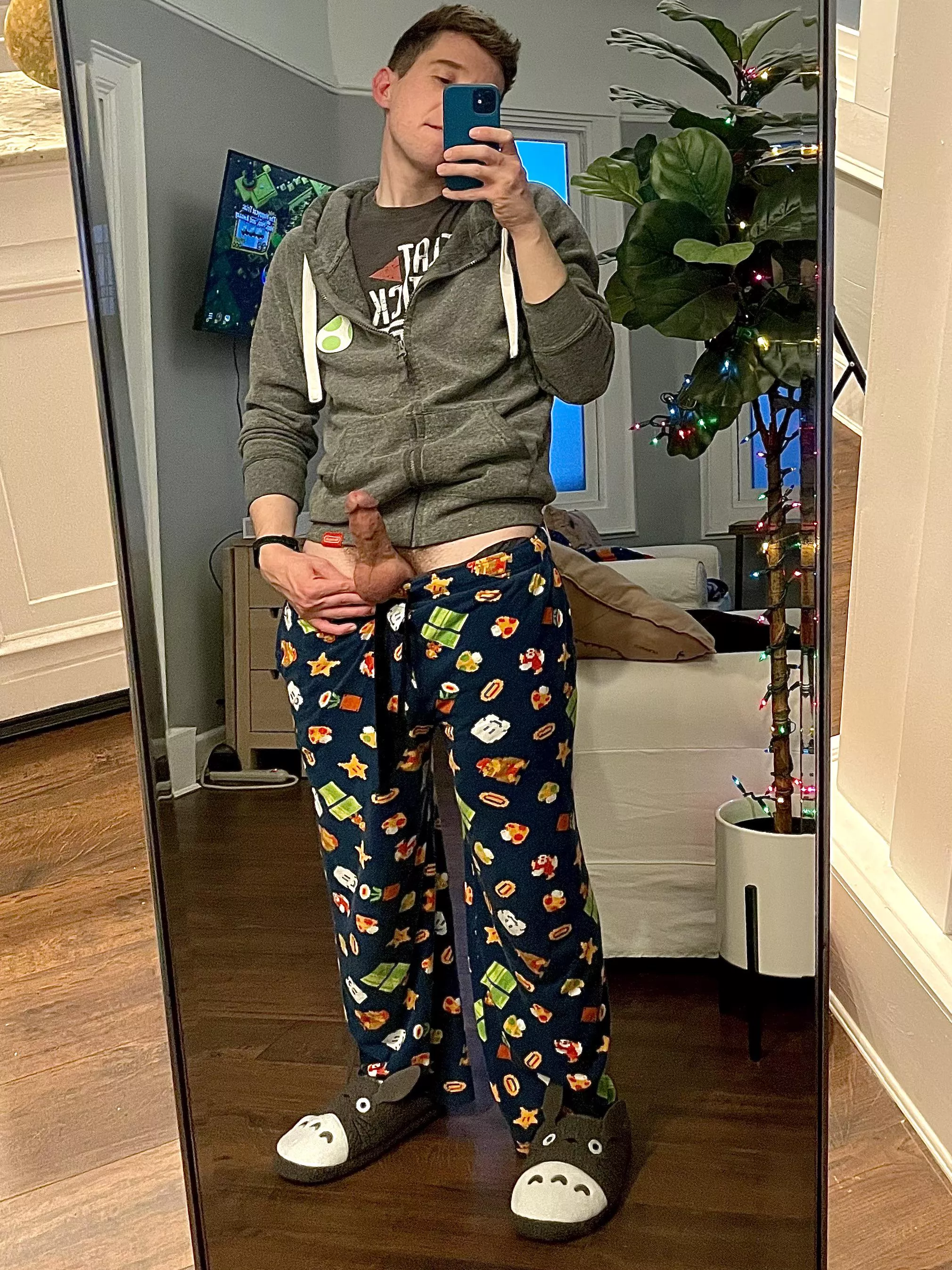 Come over and hang out posted by Dylangayboy