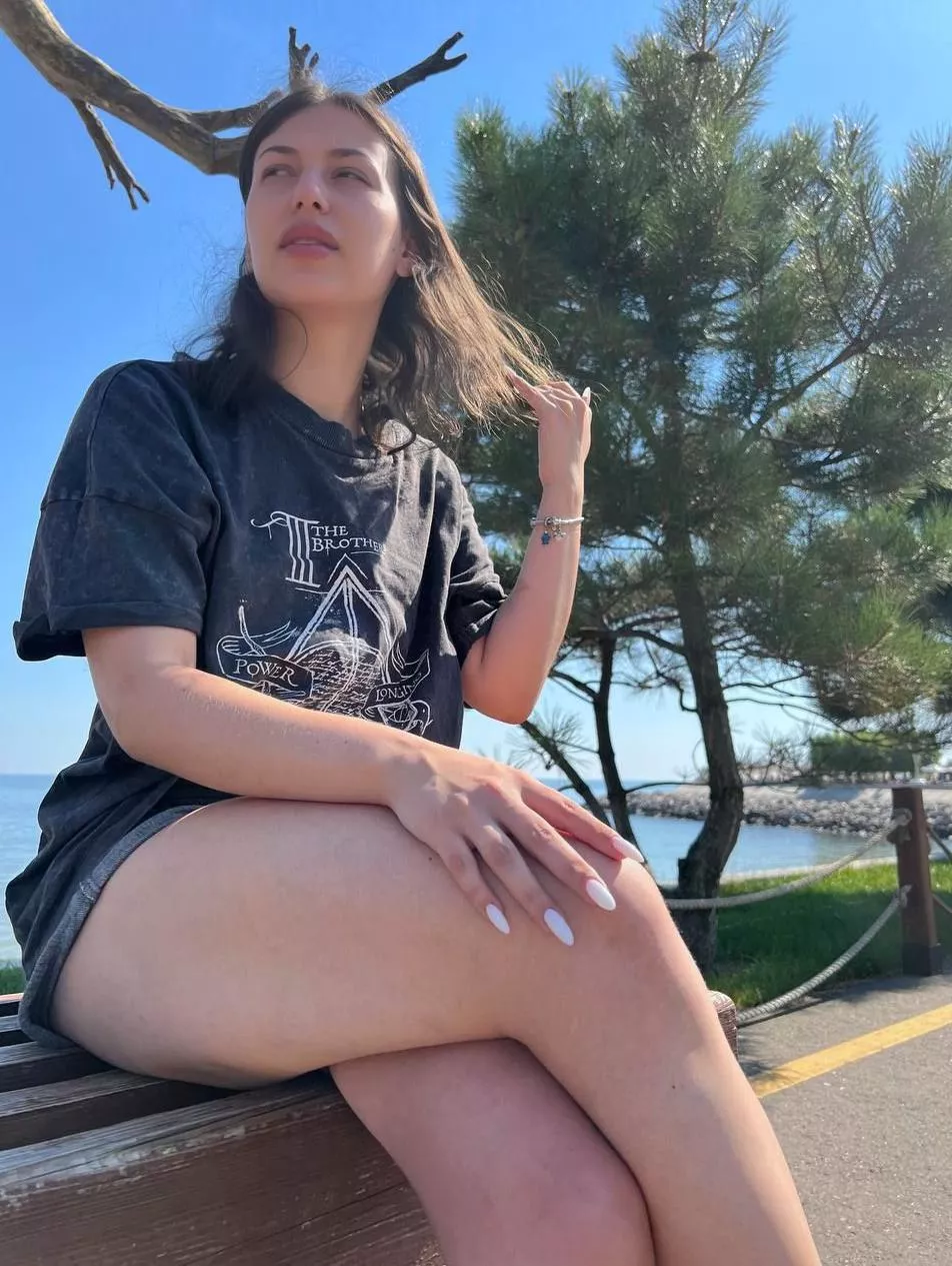 Daddy come play with me posted by Jealous_Banana6324