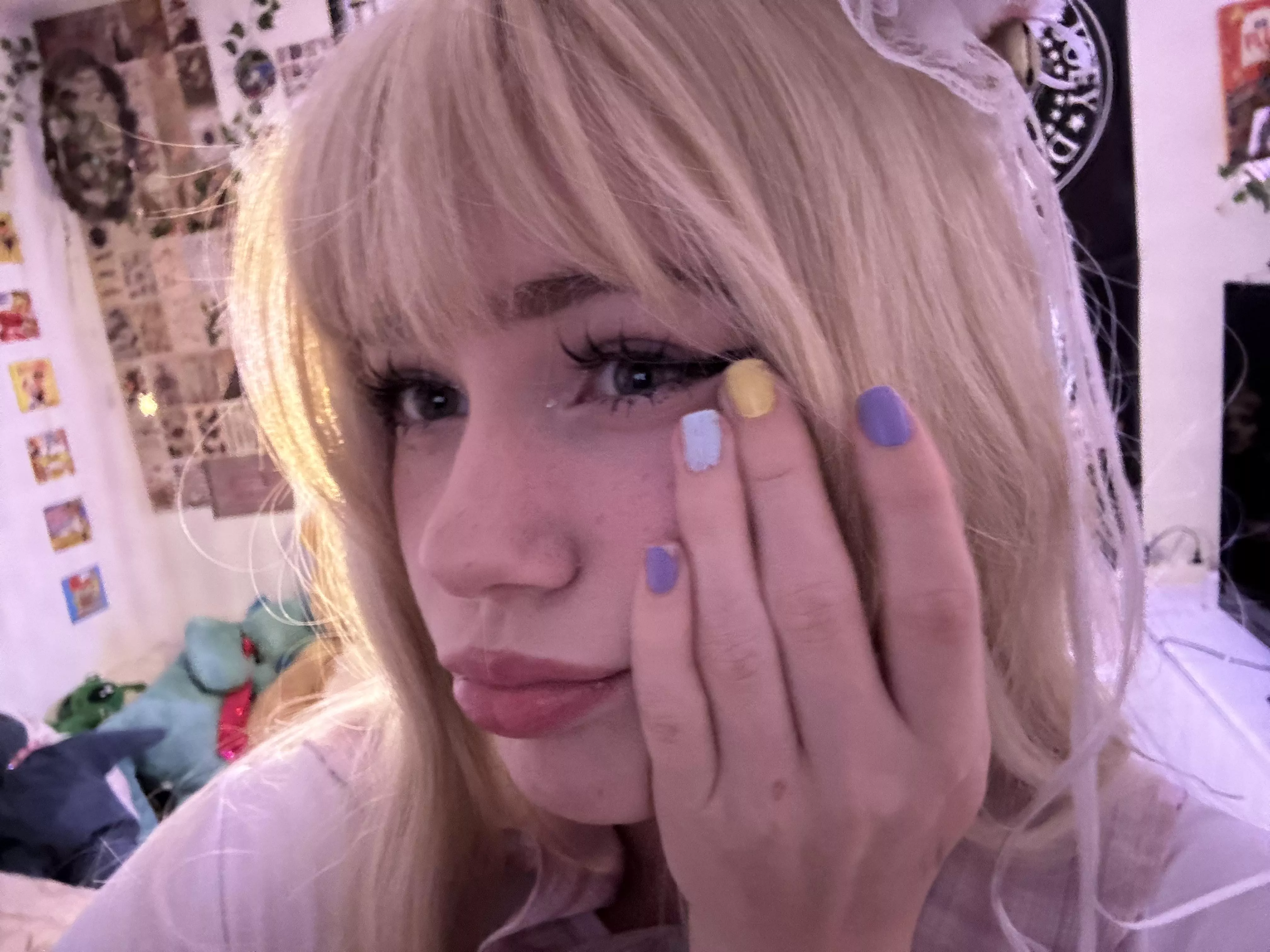 Do u like my nails? posted by CumCandiceDrop