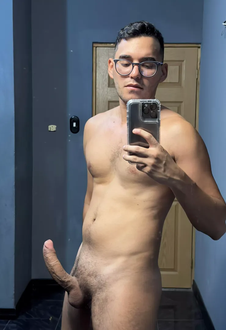 Do you like Venezuelans with big cock? by yag_777