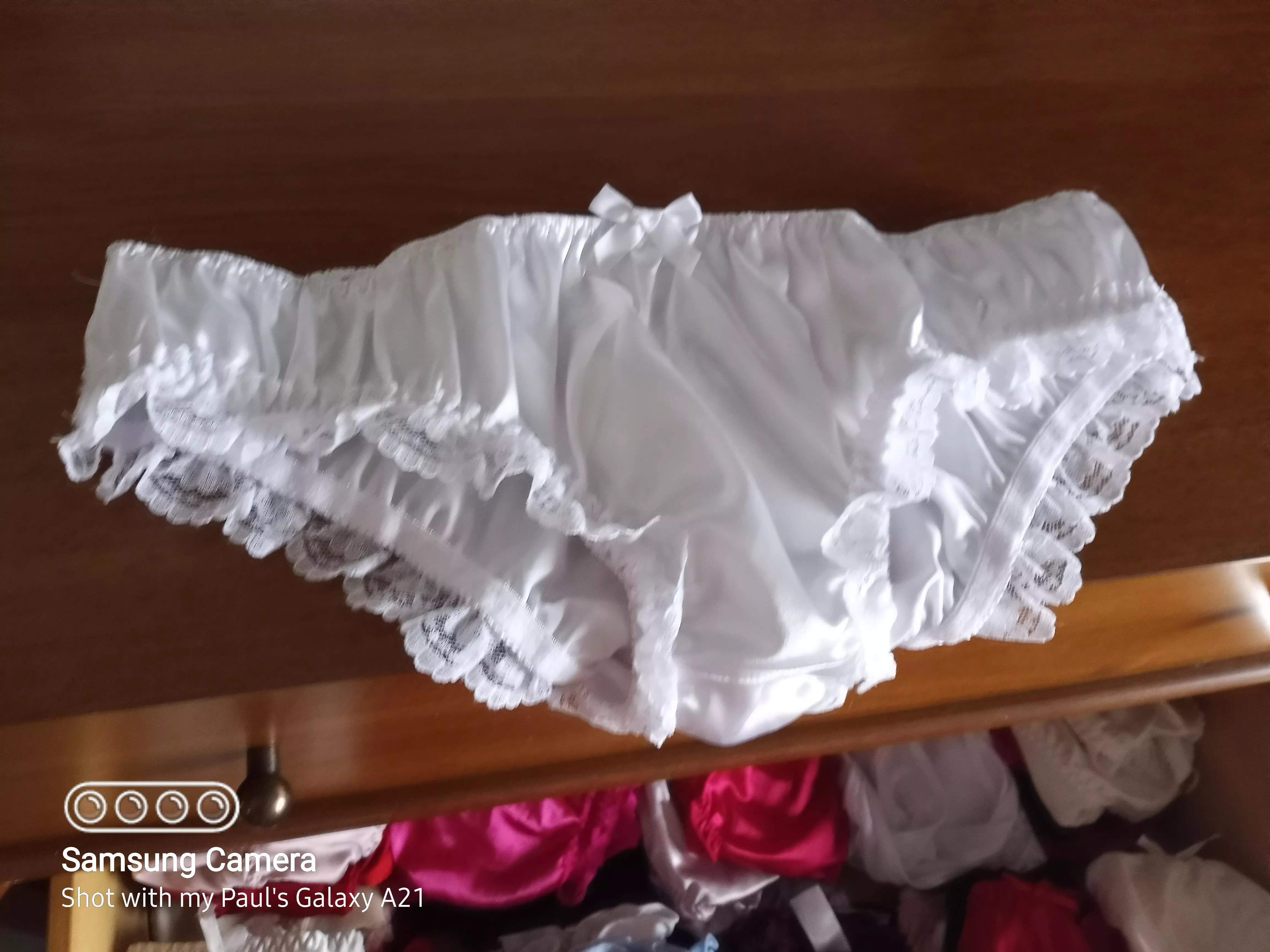 Does anyone like this pair of panties posted by OkMorning2389