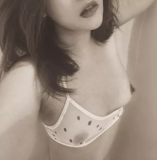 🍓🫦 (f) by MatahariIsTaken