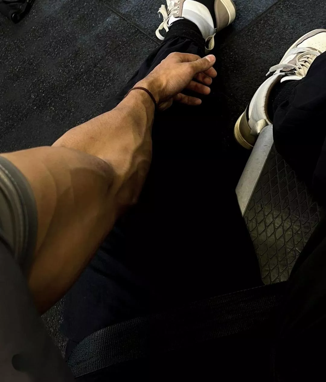 gym's a good place to get some disrespectful looks but isn't better than reddit posted by OmigoshOmi