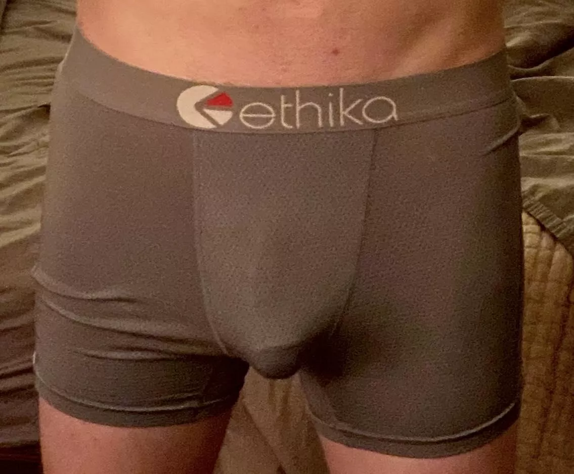 Hard for the Weekend posted by throwadick6969