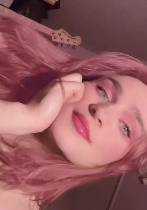 hi 🩷 i did a pink makeup by AngelPink45