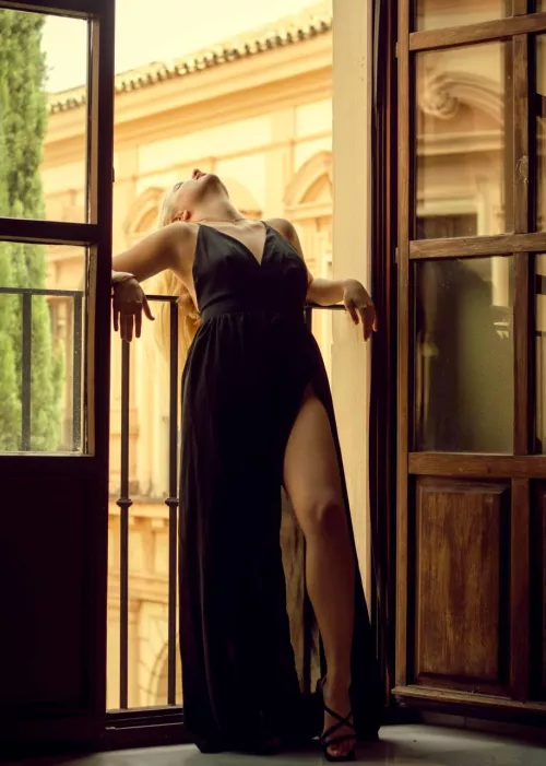 Hi, I'm Avrora by UpwardUnique