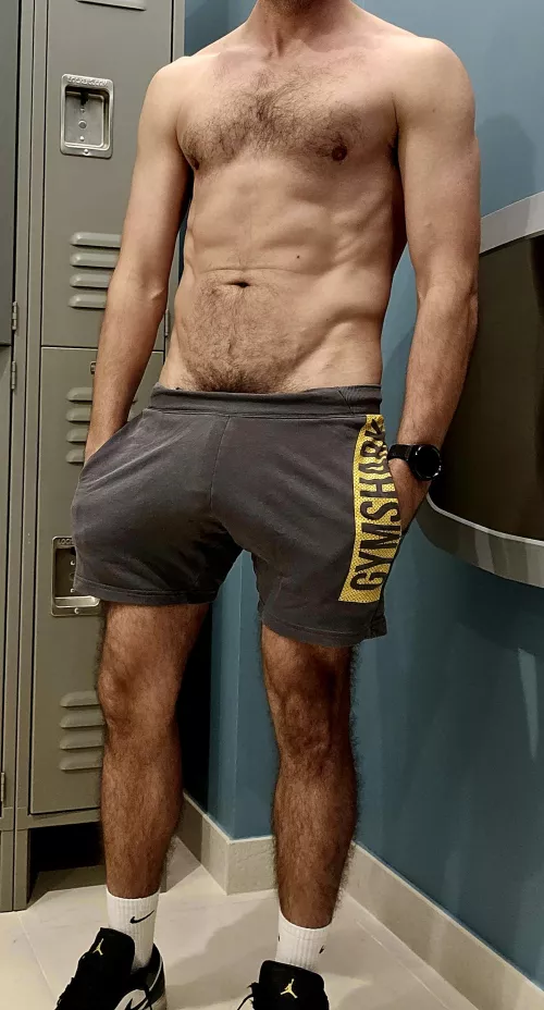 I love to see my bush in a gym during exercising by Hungry_Moose2523