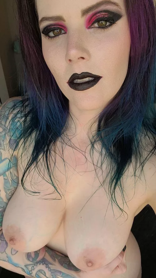 Just got done being oiled up by gothbabe2024