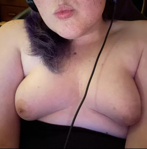 Kiss me? by thegirlnextdoor257