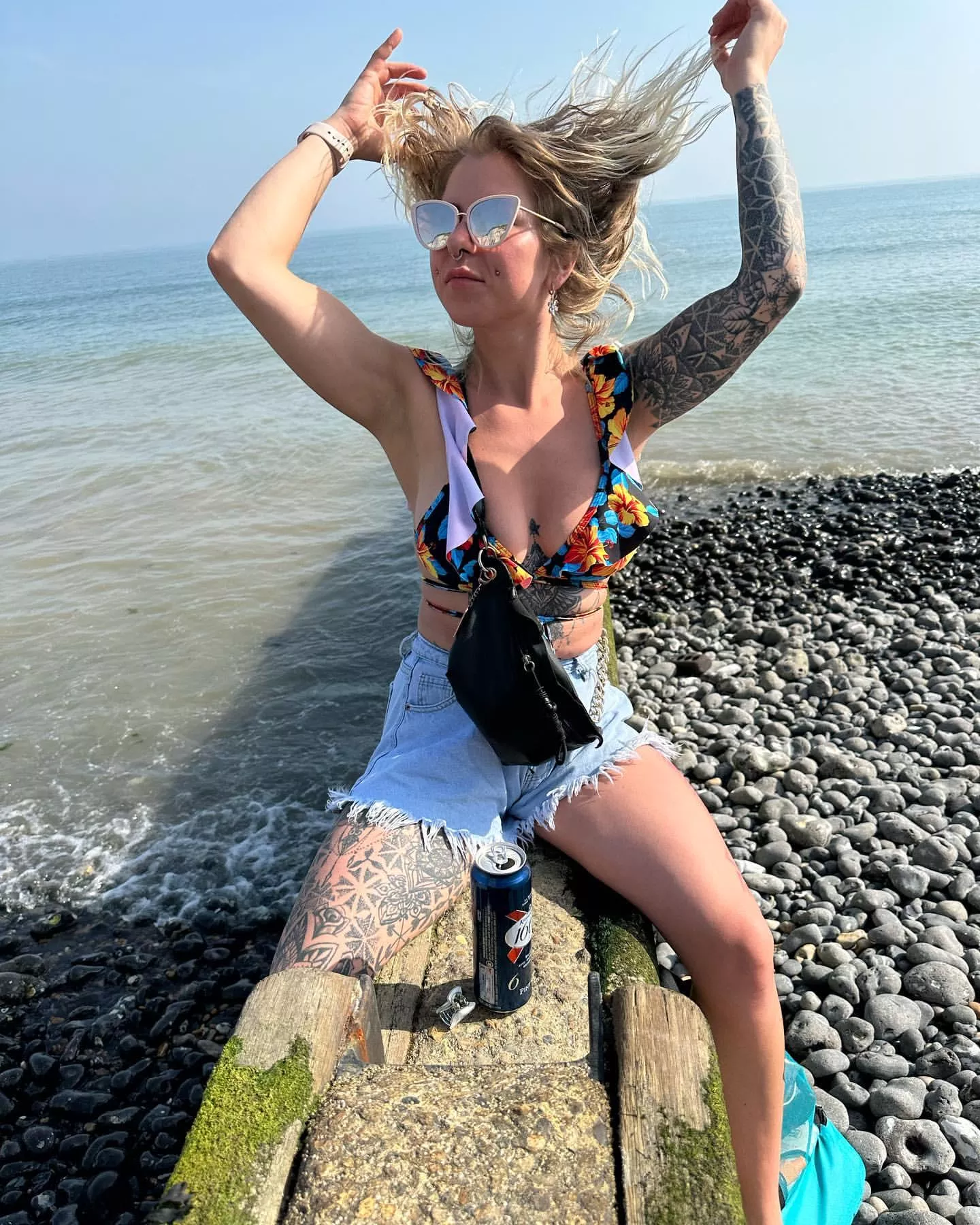 Love at the beach posted by TepidListener