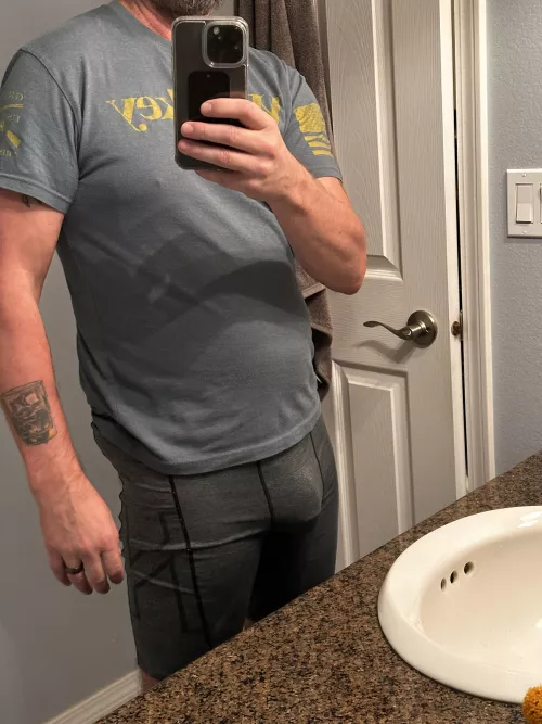 Midnight bulge by whiskey_dick-87