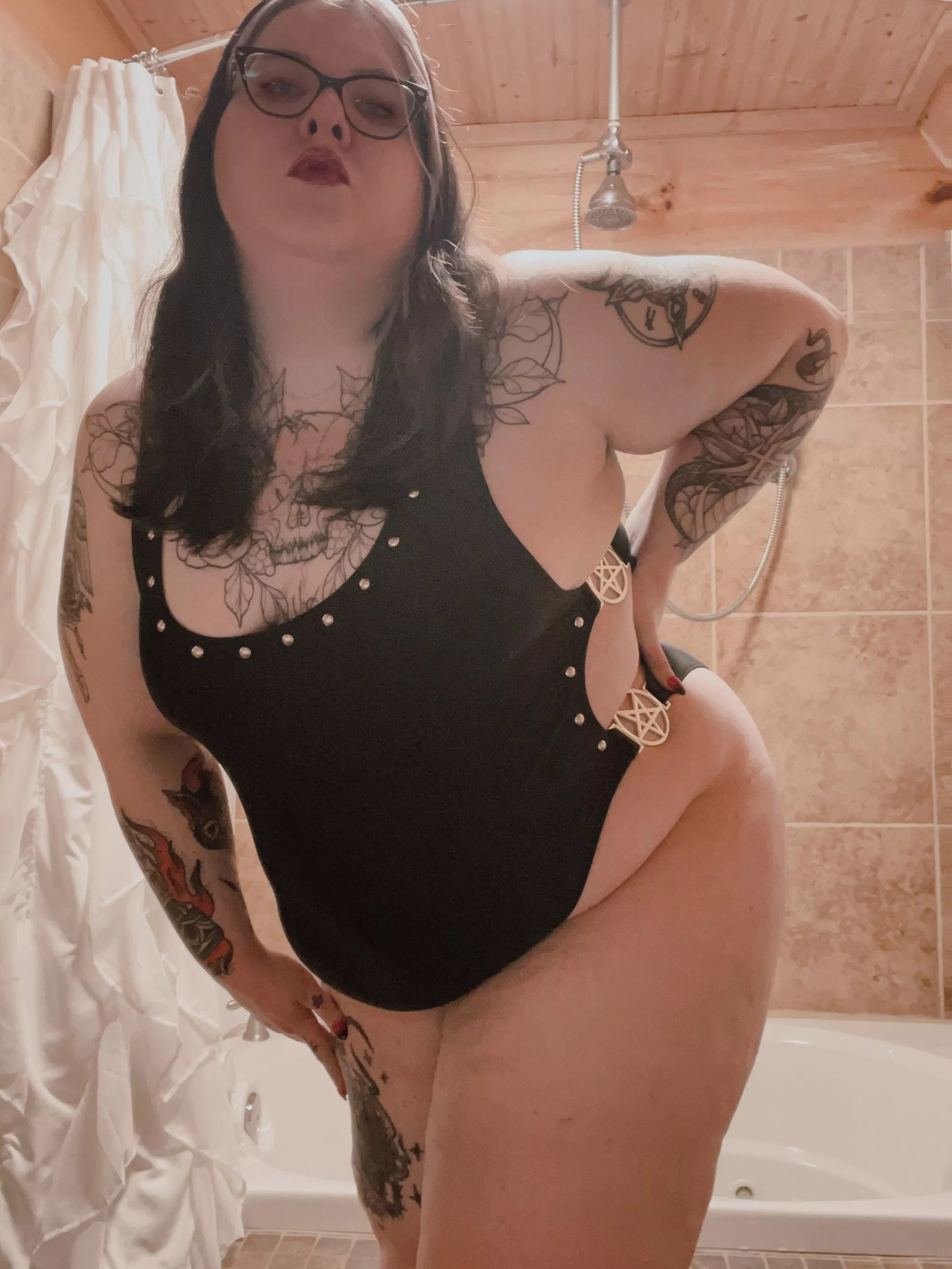 Ready to get wet💦 posted by morbidmoon