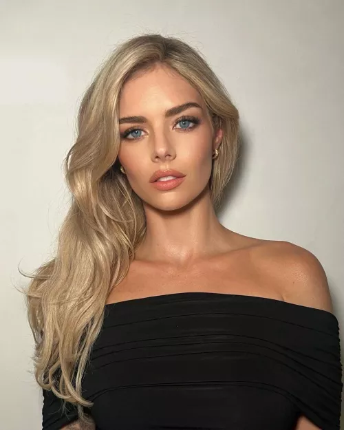 Samara Weaving by High_Mind