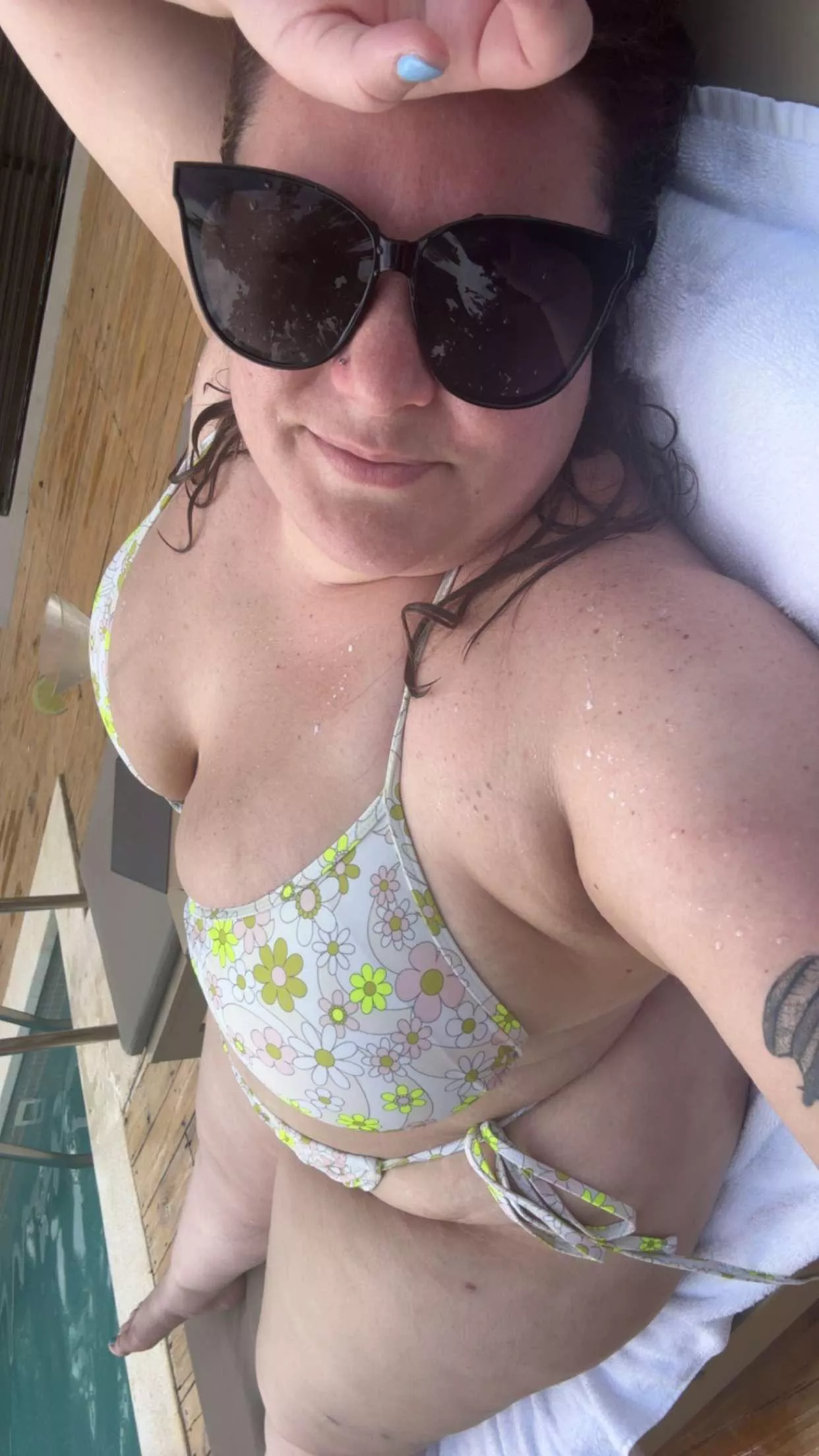 Should I post all of my vacation pics/videos? posted by NeedSnacksNow11