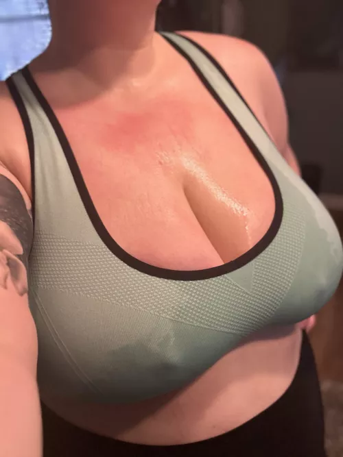 Some days, my motivation to work out is posting here 💜 by DaliaJade