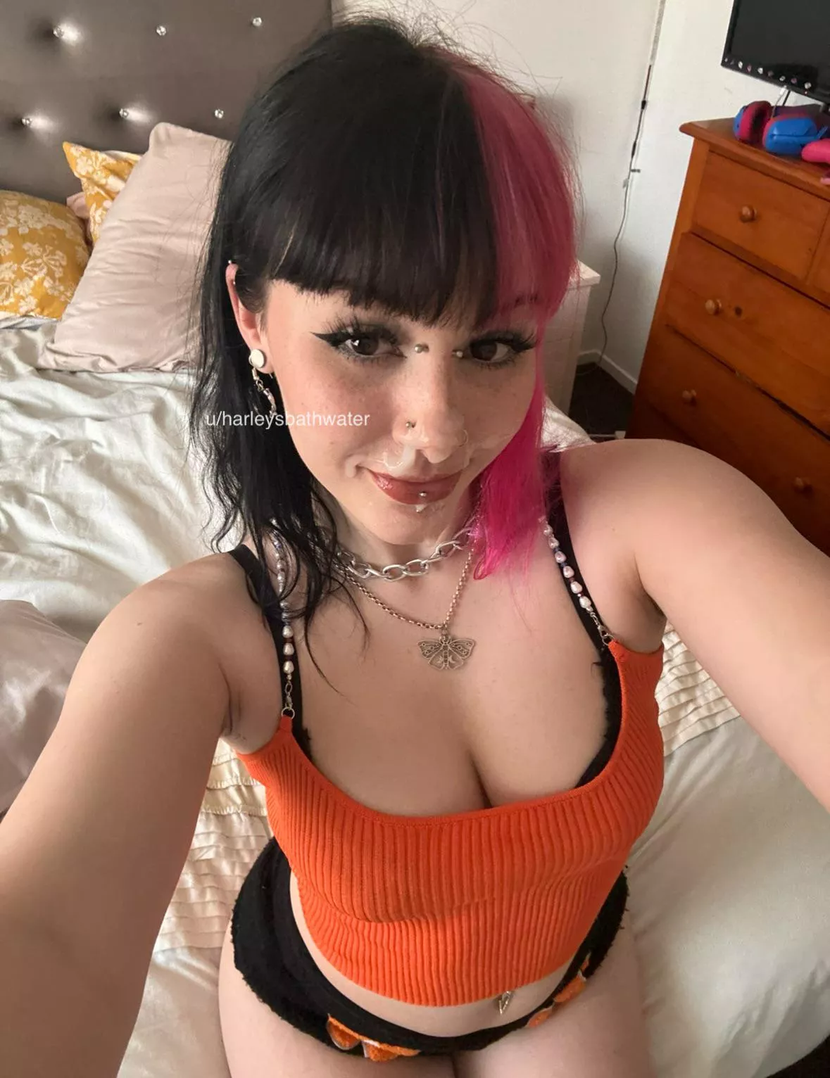 True friends give you facials :) posted by harleysbathwater