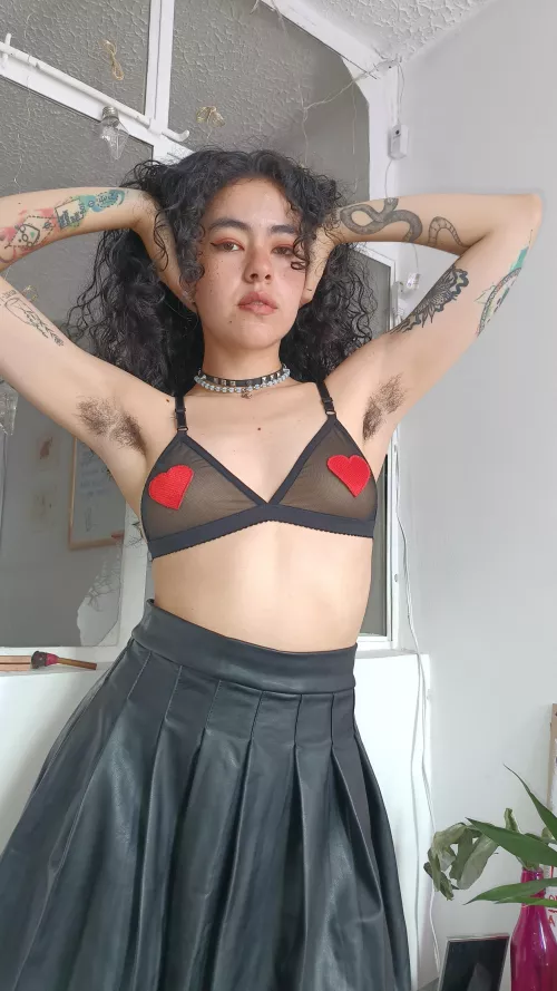 Where are the guys enjoy sniffing hairy armpits? by Party_Babez