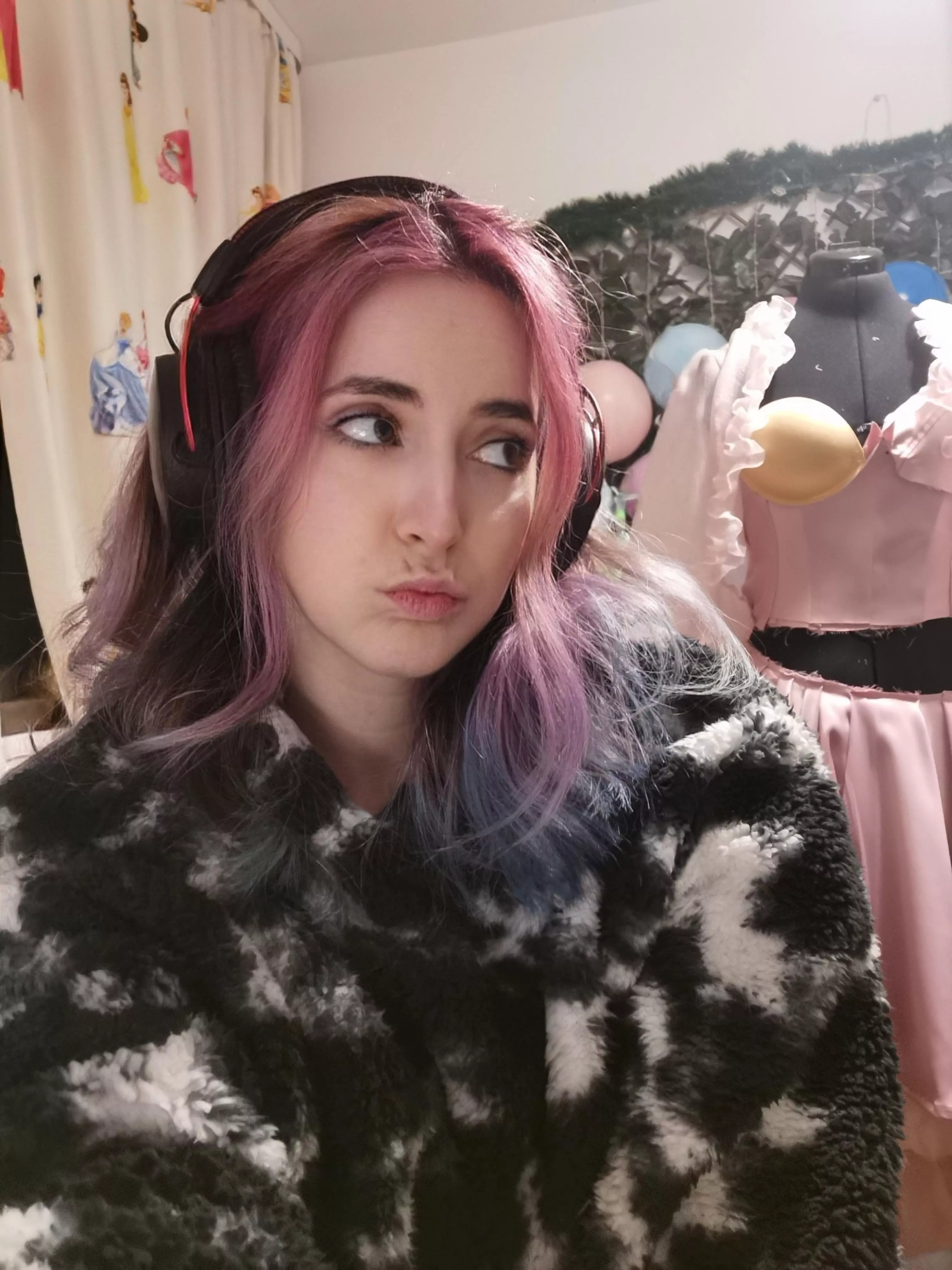 Working on a new dress hehe posted by miremi137