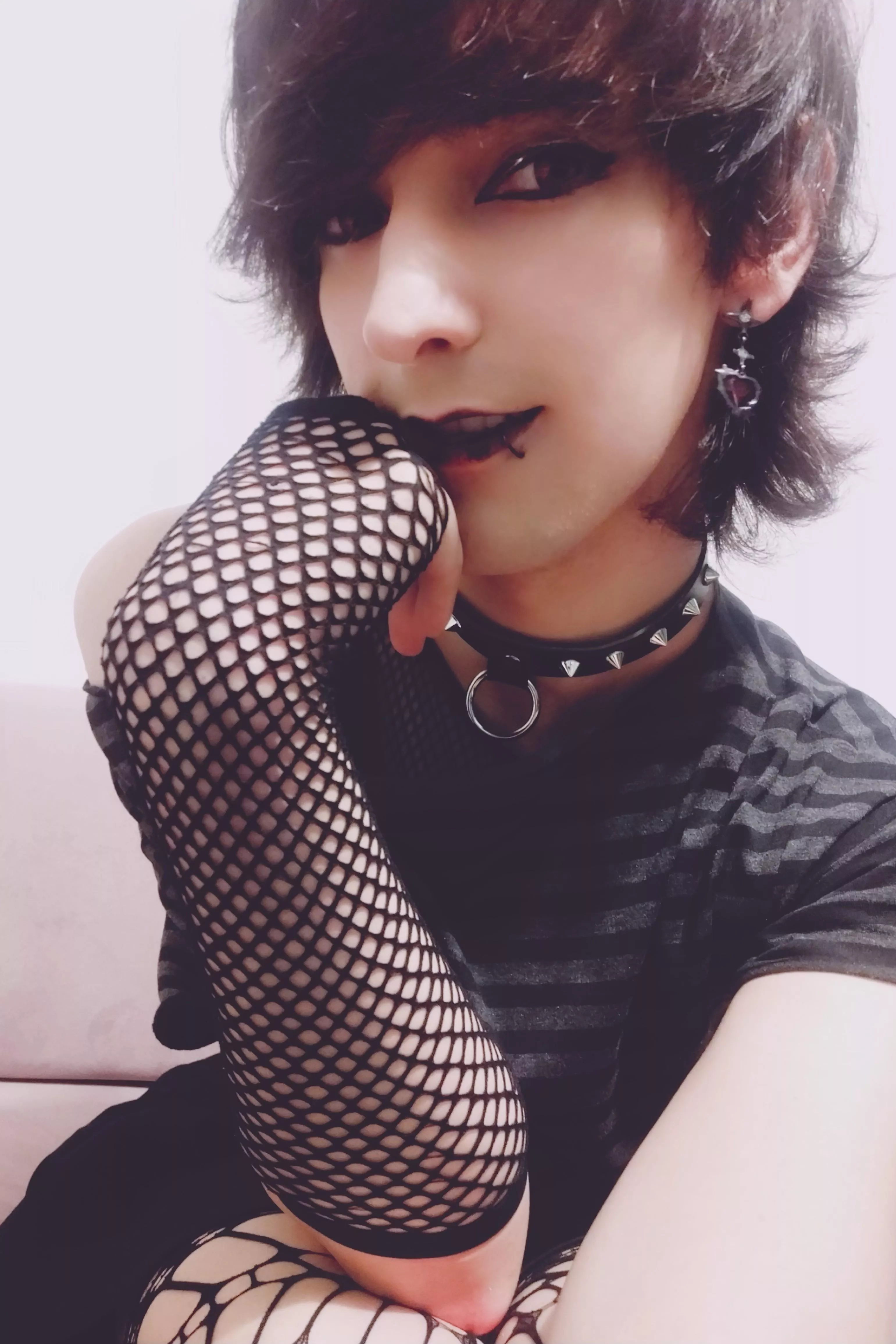 Would gladly accept some cookies rn 🥺 posted by kally_s