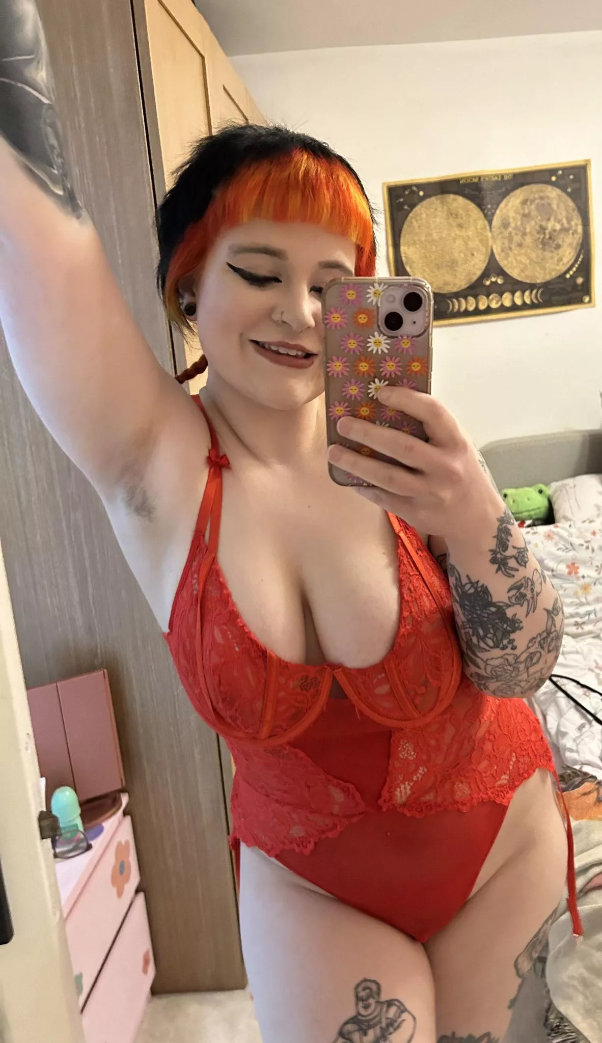 You’ve never met a girl that likes being covered in cum as much as meeee posted by Gothgeorgie