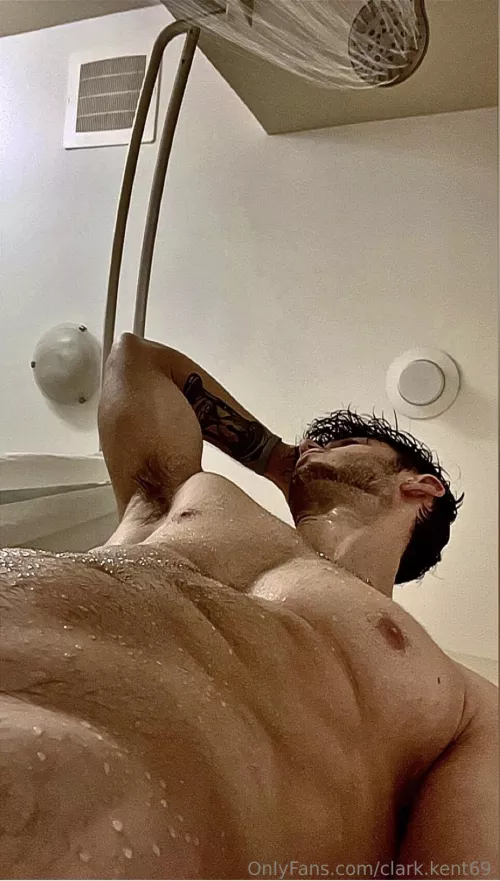 18 year old twink.. wanna see more of me👇😘 by Day_Dreamere