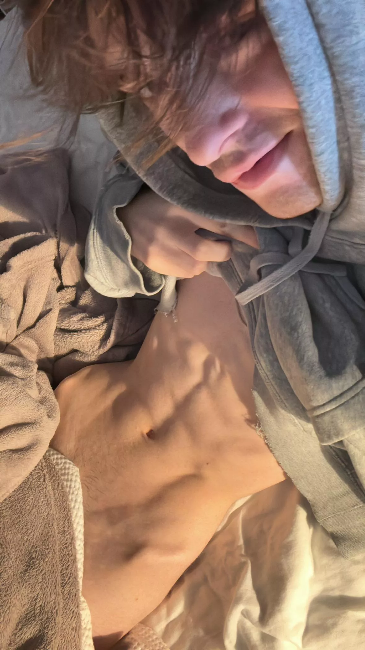 18m nz ;) fit guys dm me w a pic for my snap <3 posted by queeniestown