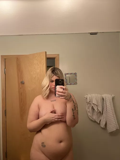 Belly getting bigger day by day by wispy_girlwa