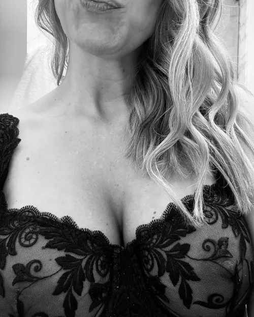 Black and white kinda Thursday by booksandbourbon1