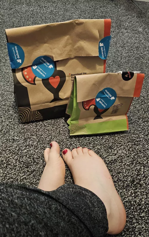 Cheeky cheeky 😉 by JacklynHyd3