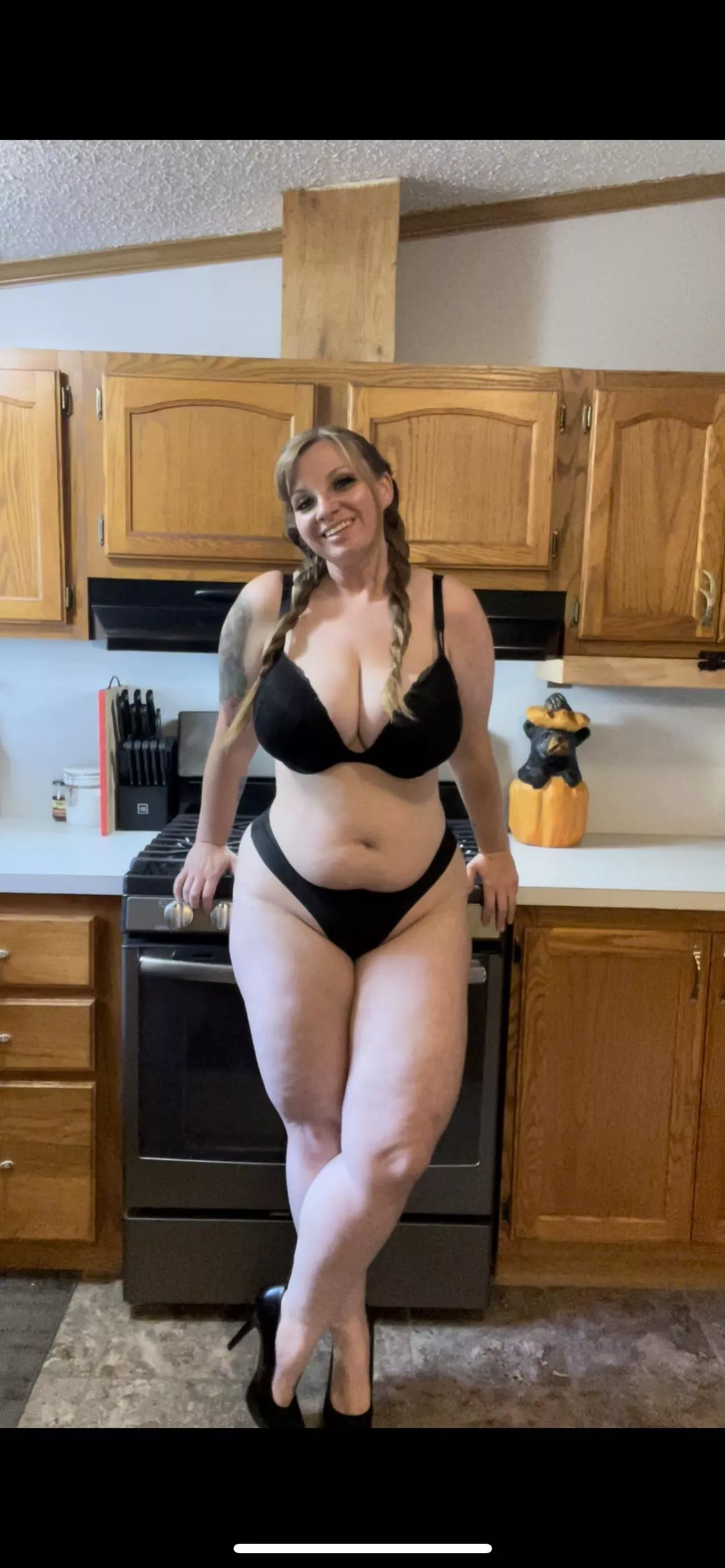 Come and have some fun in the kitchen with me 😘 posted by Unique_Assignment_29