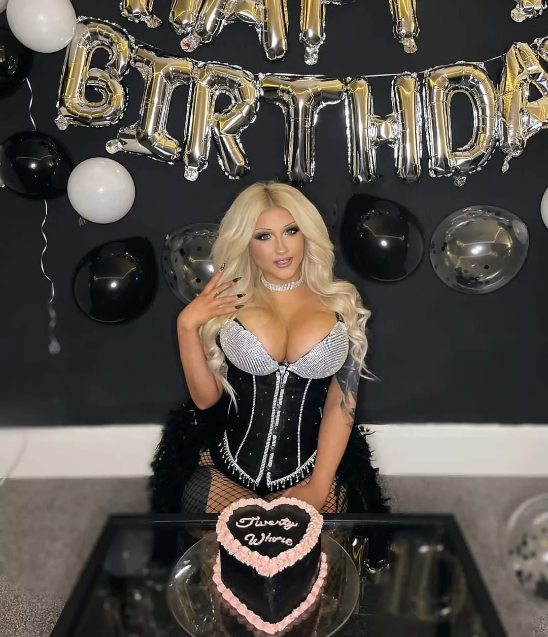 Harley Black posted by Saints_and_Seducers