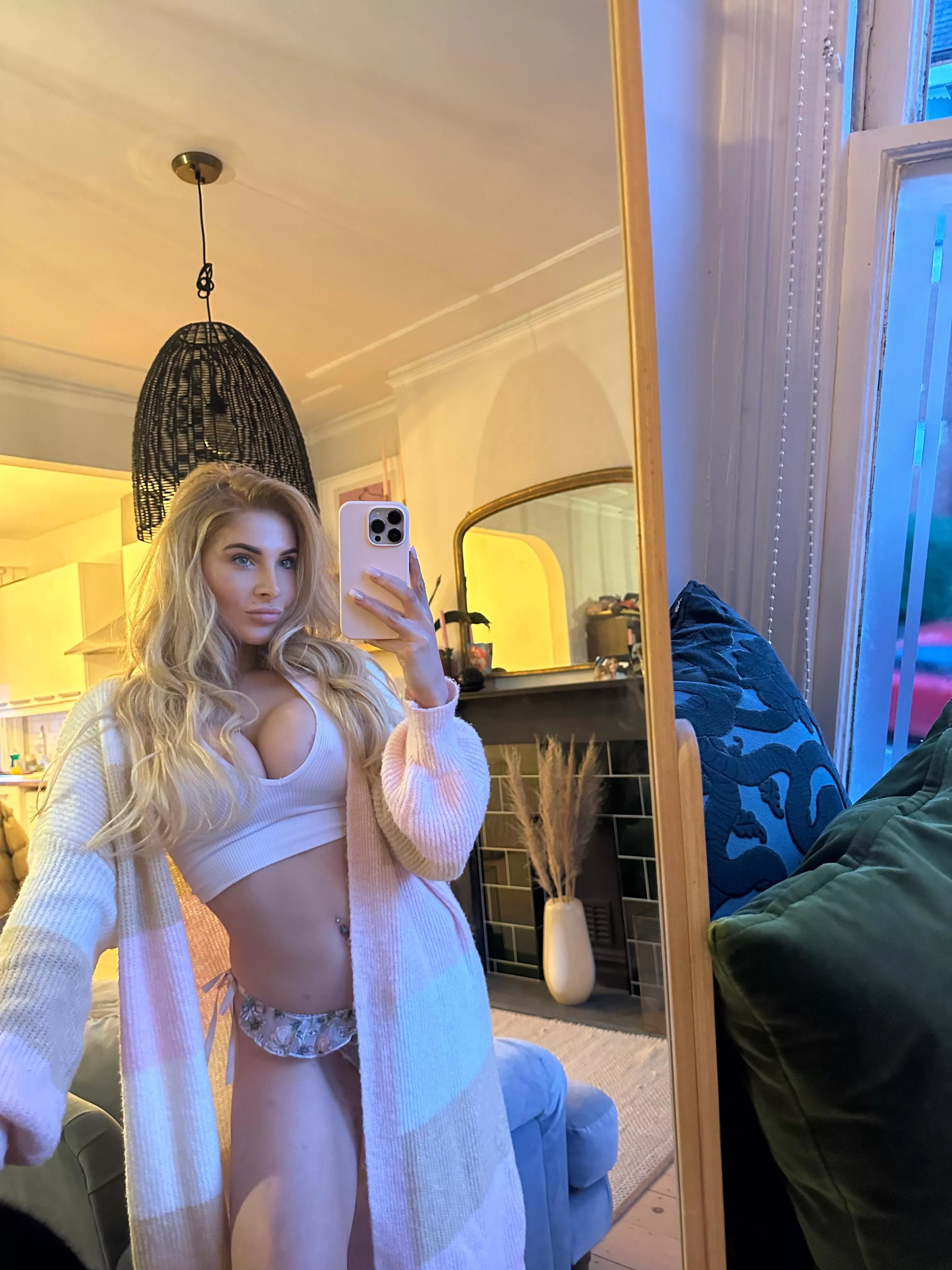 I'm more comfortable without a bra posted by pocketminx