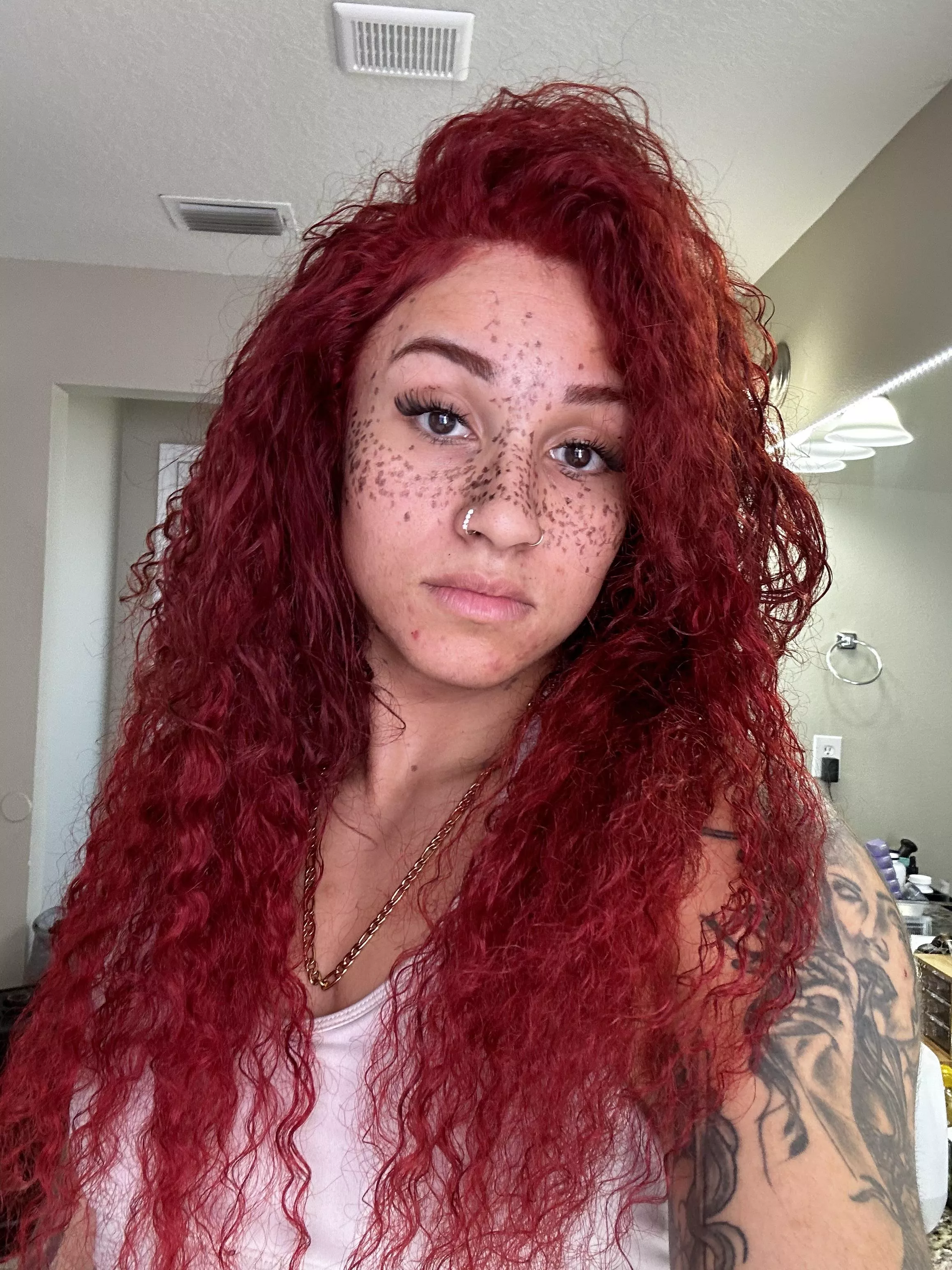 [IRTR] Waiting for that white paint you're going to blow just to hide these freckles posted by Alexia_Richard