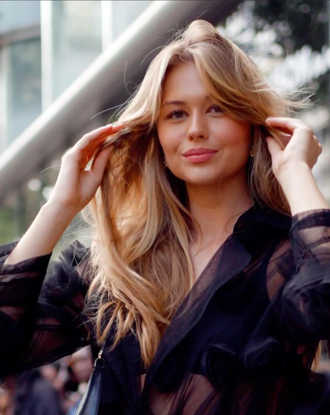 Julie Tuzet posted by NoMall5687