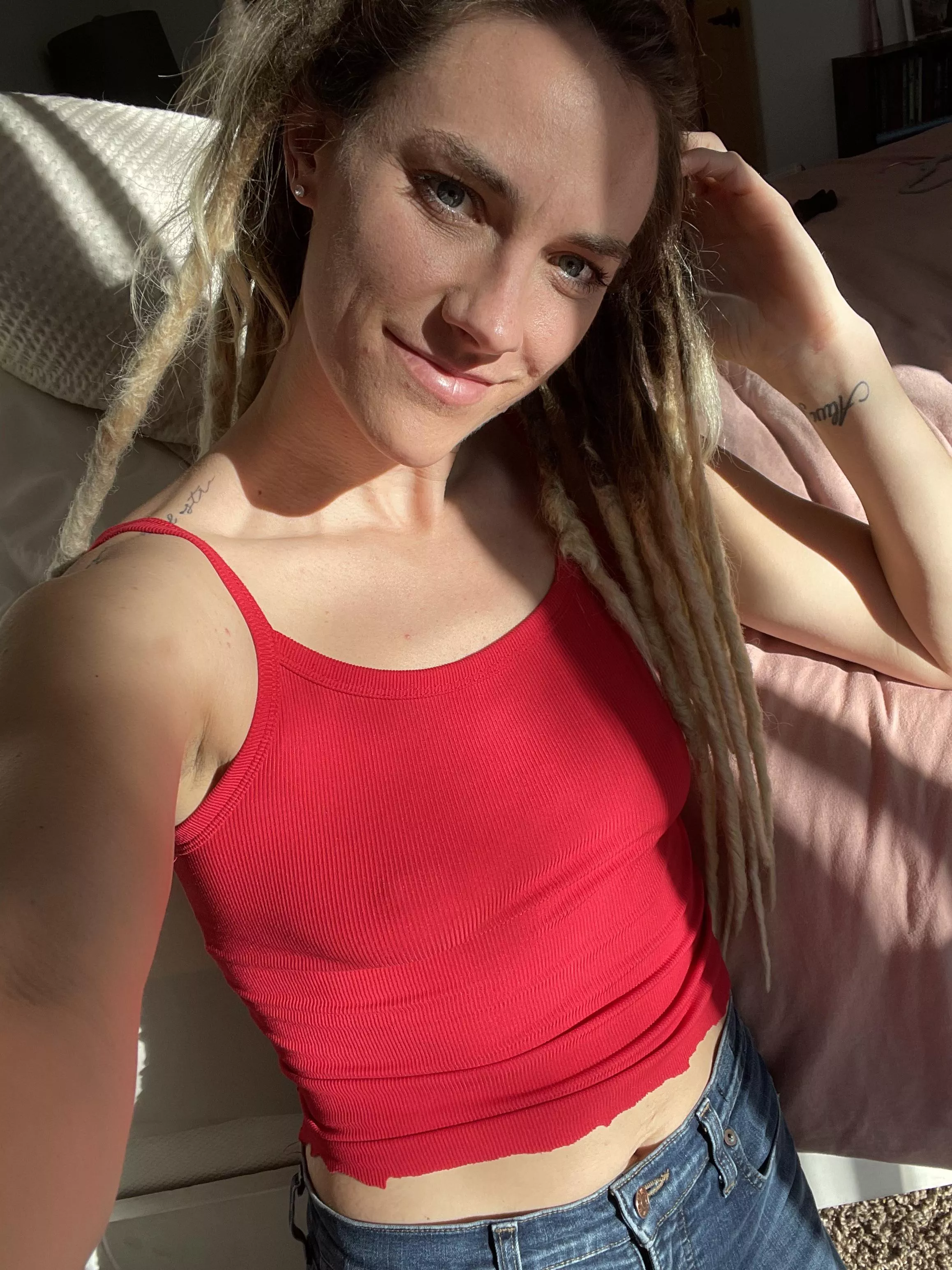 Love red posted by siennajuneofficial