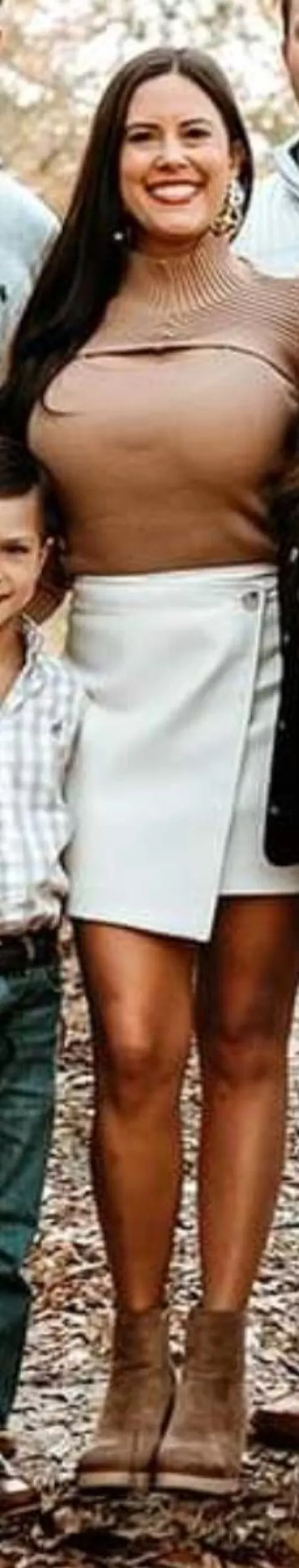 Mom of 5 showing out again.... by Badbullet65