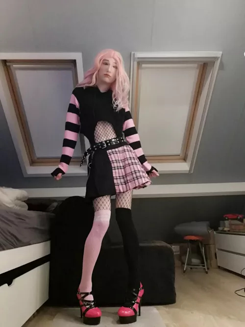 my new pink fit 😍 by Femboy_Kim_NL