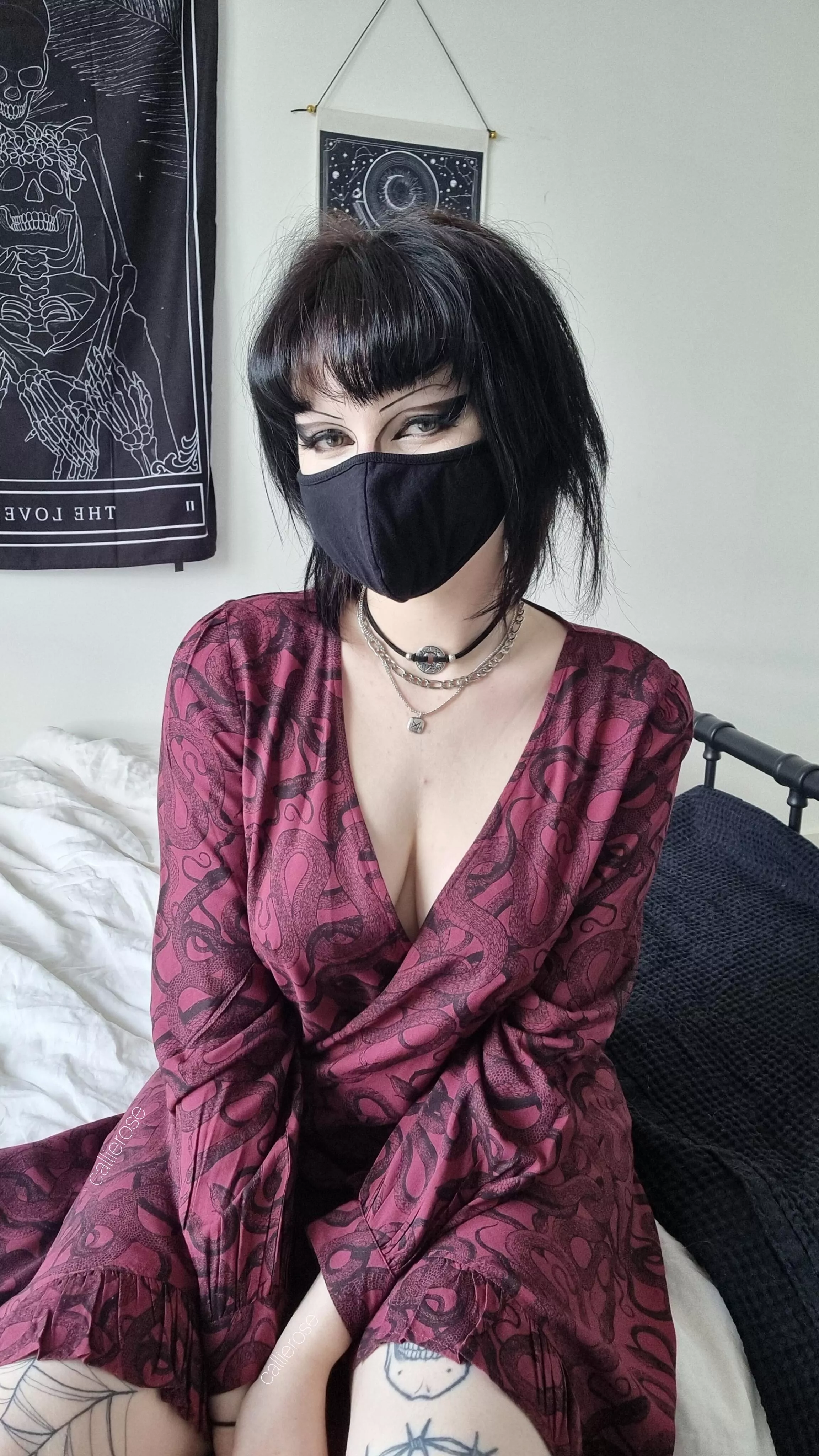 need someone I can send pics like this to every day 🖤 posted by callierxse