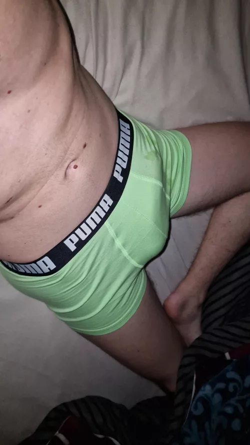 New underwear with some pissdrops. Do you like what you see? Dm open by Cancri13